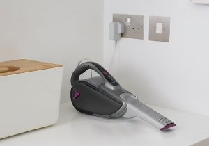 Recharge aspirateur à main balai Black et Decker FEJ520JFS-QW