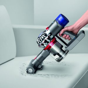 Star des aspirateurs sans fil, le Dyson V8 Absolute est à prix cassé ce  lundi - Le Parisien