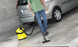 Aspirateur eau et poussière voiture et garage Kärcher WD2