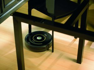 Aspirateur robot pas cher avec détecteur obstacles iRobot Roomba 650