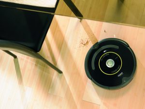 Aspirateur robot poussière et poils d'animaux pas cher iRobot Roomba 650