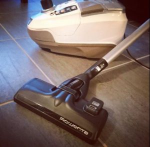 Test aspirateur silencieux et puissant Silence Force Compact avec sac Rowenta RO6327EA