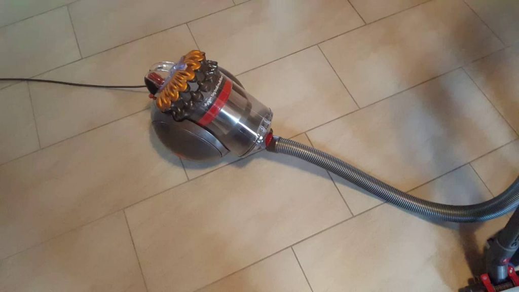 Test aspirateur puissant sans sac Dyson Big Ball Multifloor+