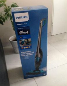 achat aspirateur balai sans fil Philips FC6402