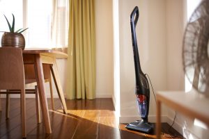 aspirateur balai sans fil sans sac Philips FC617001
